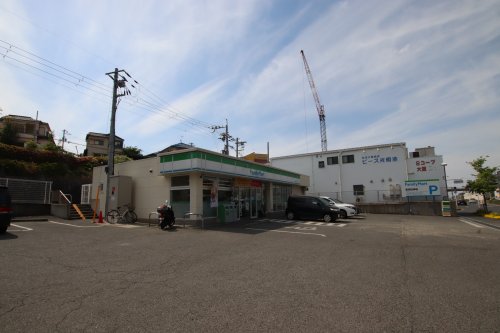 コンビニ　ファミリーマート 伏屋町三丁目店（コンビニ）まで964m