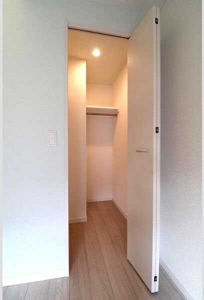 収納　※写真は同じマンションの違う部屋のものになります。