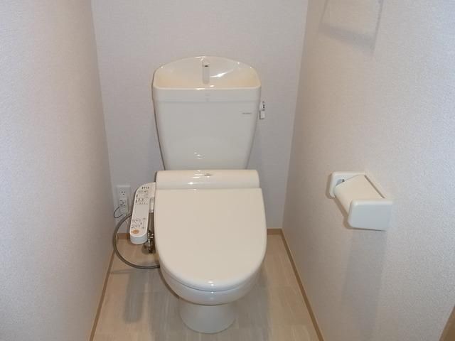 トイレ　☆ウォッシュレット完備☆