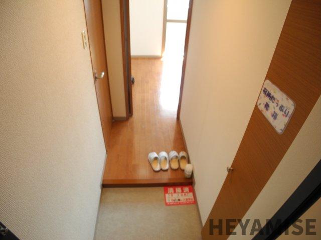 玄関　※同間取りの別のお部屋の画像です※