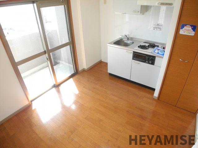 キッチン　※同間取りの別のお部屋の画像です※