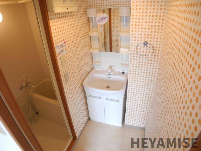 洗面設備　※同間取りの別のお部屋の画像です※
