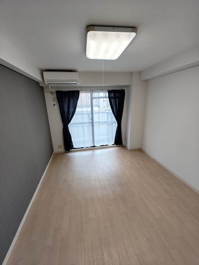 居室・リビング　写真は別部屋のものです。