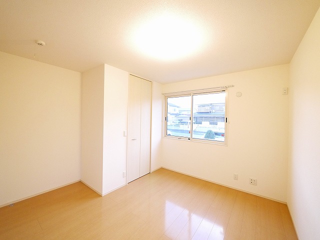 その他部屋・スペース　落ち着いて過ごせるお部屋なので、寝室にいかがでしょうか