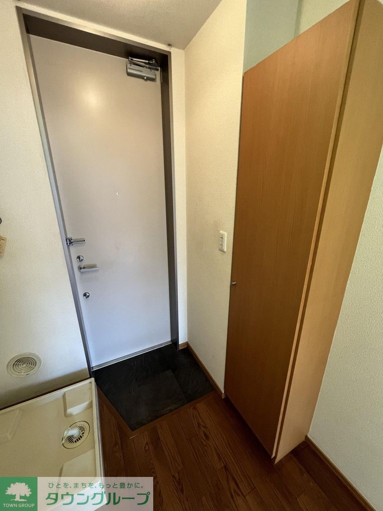 玄関　★お部屋探しは株式会社タウンハウジング東京まで★