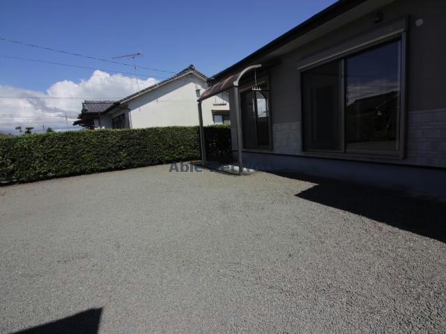 駐車場　駐車場