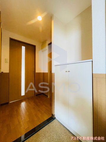 玄関　同マンション別部屋参考写真