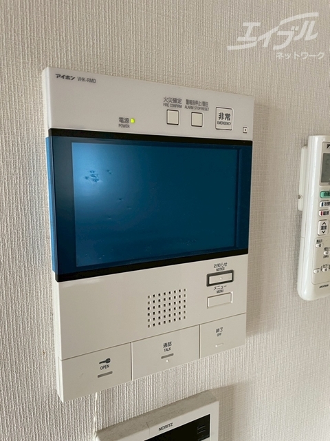 セキュリティ　モニター付きインターホン