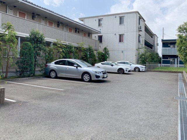 駐車場　駐車場