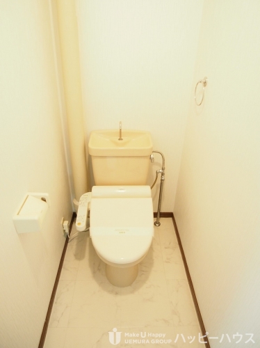 トイレ　別部屋の写真になります。現状を優先とします。