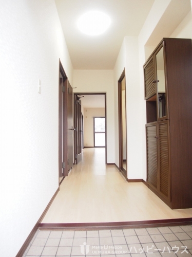 玄関　別部屋の写真になります。現状を優先とします。