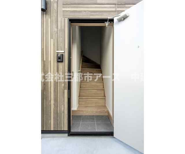 玄関　ＷｏｏｄＣｒｅｓｔ大井Ｒｅｓｉｄｅｎｃｅ
