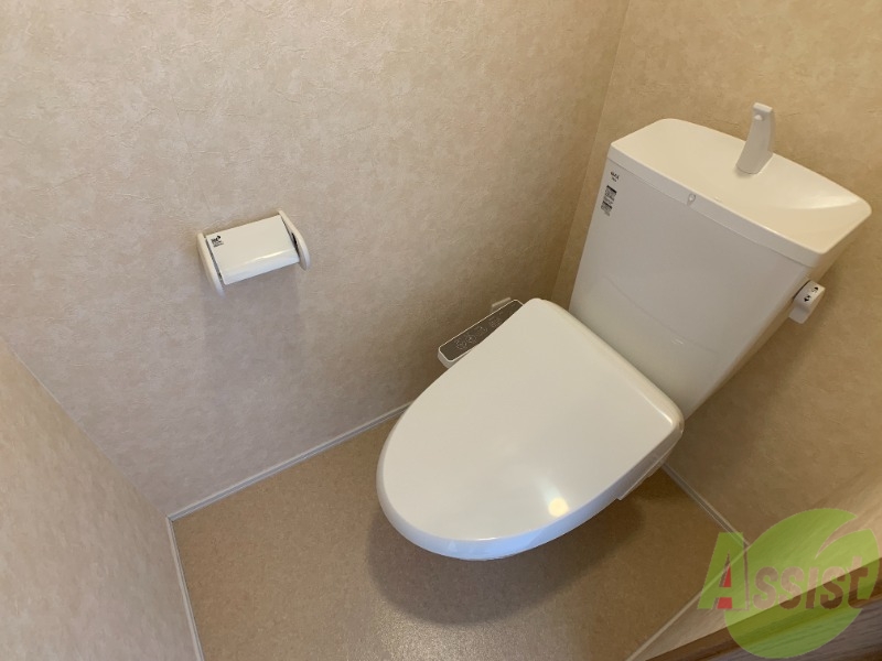 トイレ　トイレはウォシュレット機能付き。シャワートイレは日本の宝。