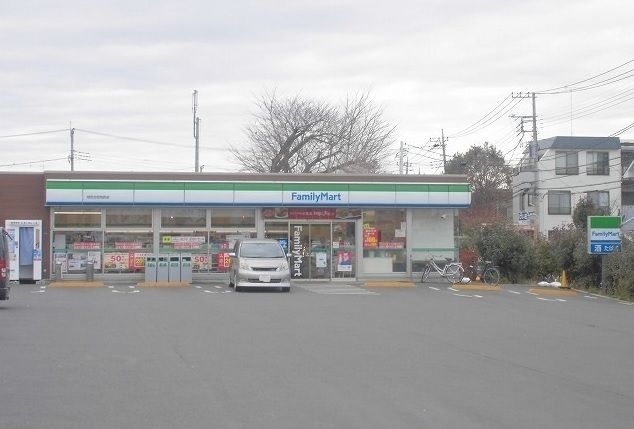 コンビニ　ファミリーマート（コンビニ）まで70m