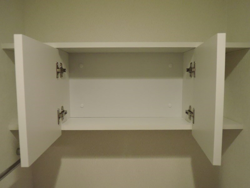収納　トイレ上部にはサニタリーＢＯＸがあり便利♪