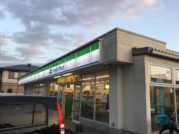 コンビニ　ファミリーマート　松江学園南店（コンビニ）まで618m