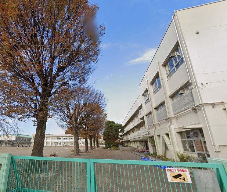 小学校　調布市立第三小学校（小学校）まで701m
