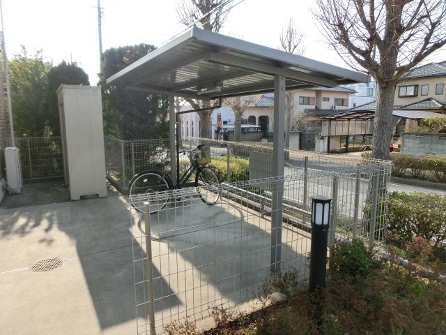 その他　敷地内駐輪場あります。