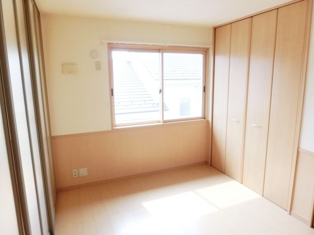その他部屋・スペース　リビング横のお部屋です。