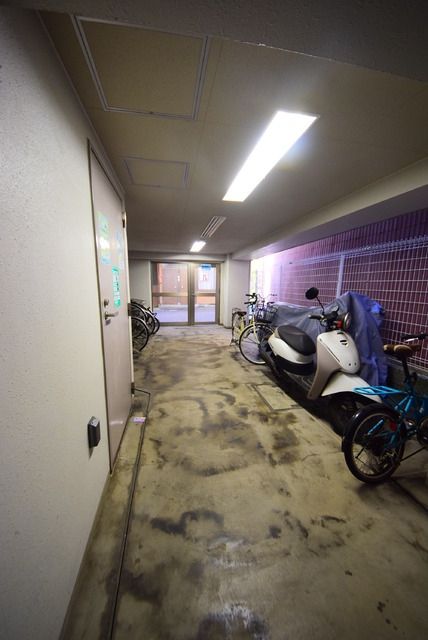 駐車場　★★建物内駐輪場★★