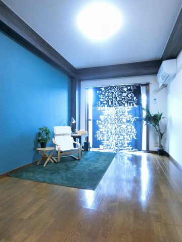 居室・リビング　南向き洋室6帖☆バルコニーに繋がるお部屋は陽当たり・風通し良