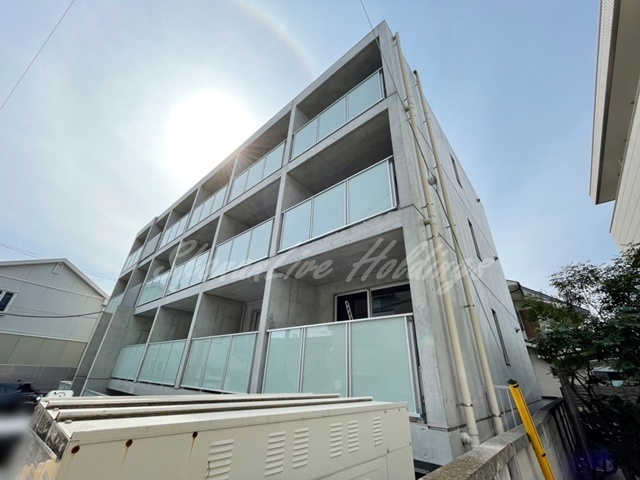 建物外観　鉄筋コンクリートマンションで防音面も安心♪
