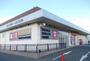 レンタルビデオ　ＴＳＵＴＡＹＡ南足柄店（レンタルビデオ）まで400m