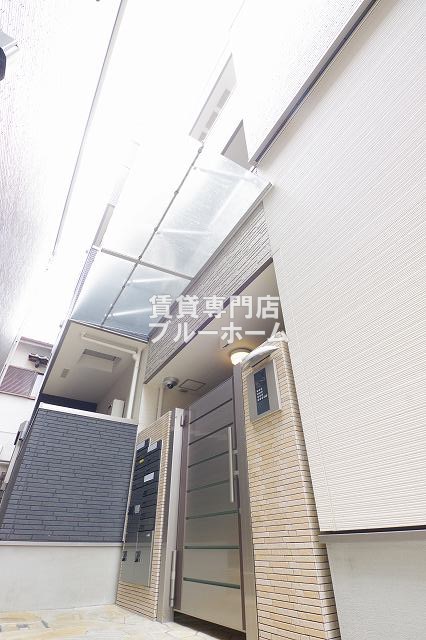 建物外観　3階建てのアパートです！