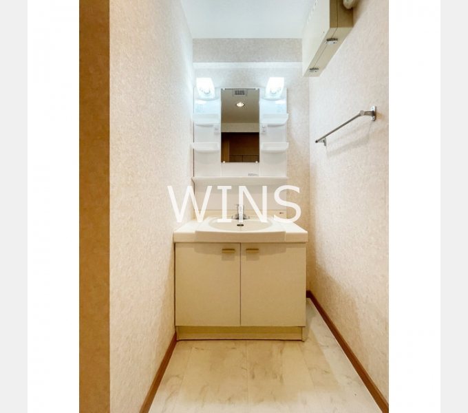 洗面設備　別部屋参考写真です