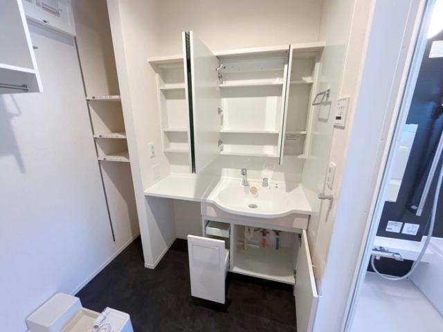 洗面設備　他の部屋の写真です