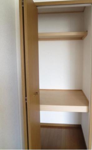 収納　※同タイプ部屋の写真です。