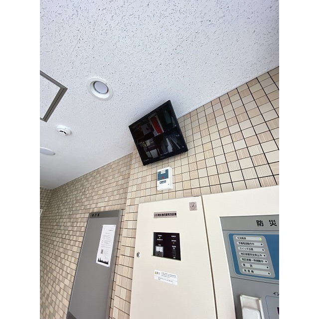 その他　防犯カメラモニタ―