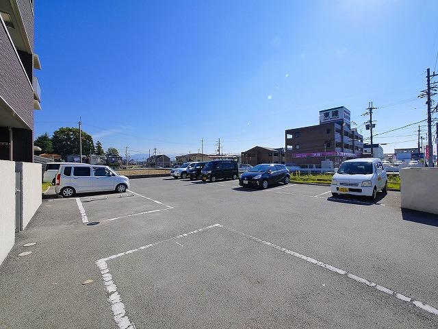 駐車場　カースペースがあります