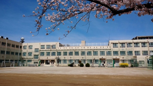 小学校　名古屋市立山吹小学校（小学校）まで672m