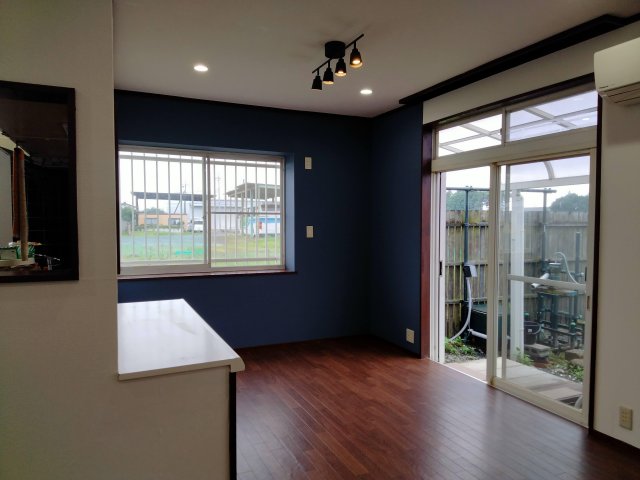 居室・リビング　LDKの東側半分、お庭に面したお部屋です