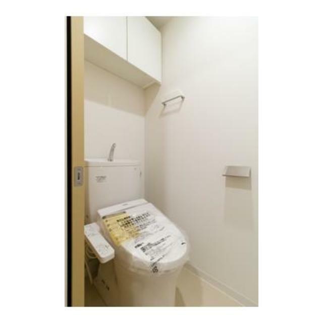 トイレ　※写真は同タイプ住戸です。