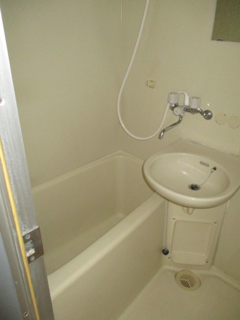 バス・シャワールーム　別部屋参考写真