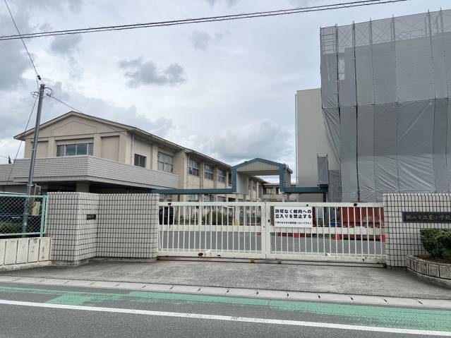 小学校　岡山市立豊小学校（小学校）まで890m