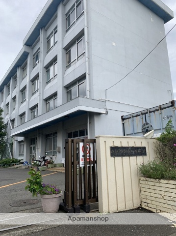 中学校　藤沢市立善行中学校（中学校）まで675m