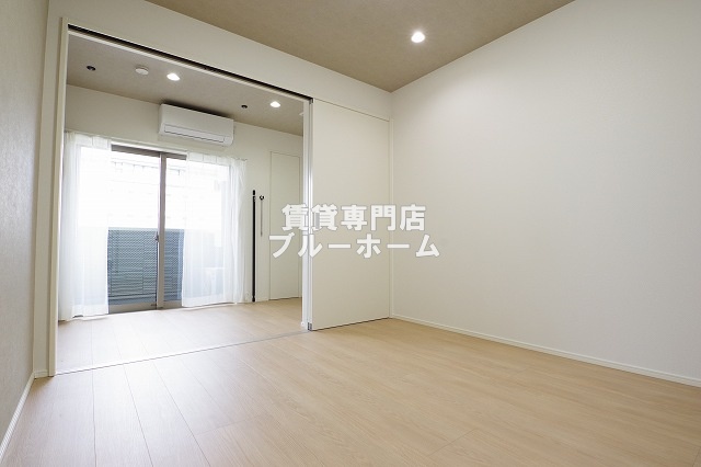 その他　洋室の別アングルです！