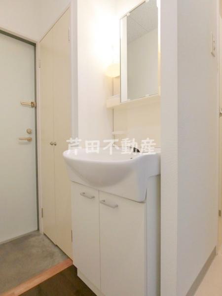 洗面設備　写真は別のお部屋のイメージです。現況優先