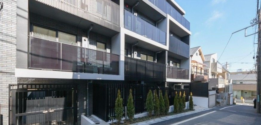 エントランス　清潔なエントランスです