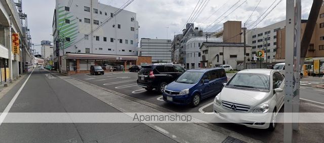 コンビニ　セブンイレブン（コンビニ）まで232m