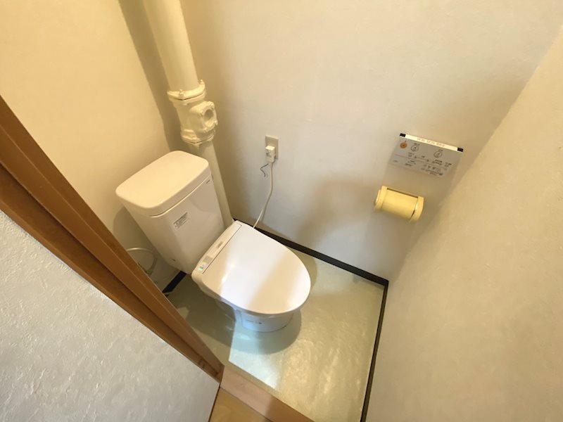 トイレ　トイレ　温水洗浄便座付