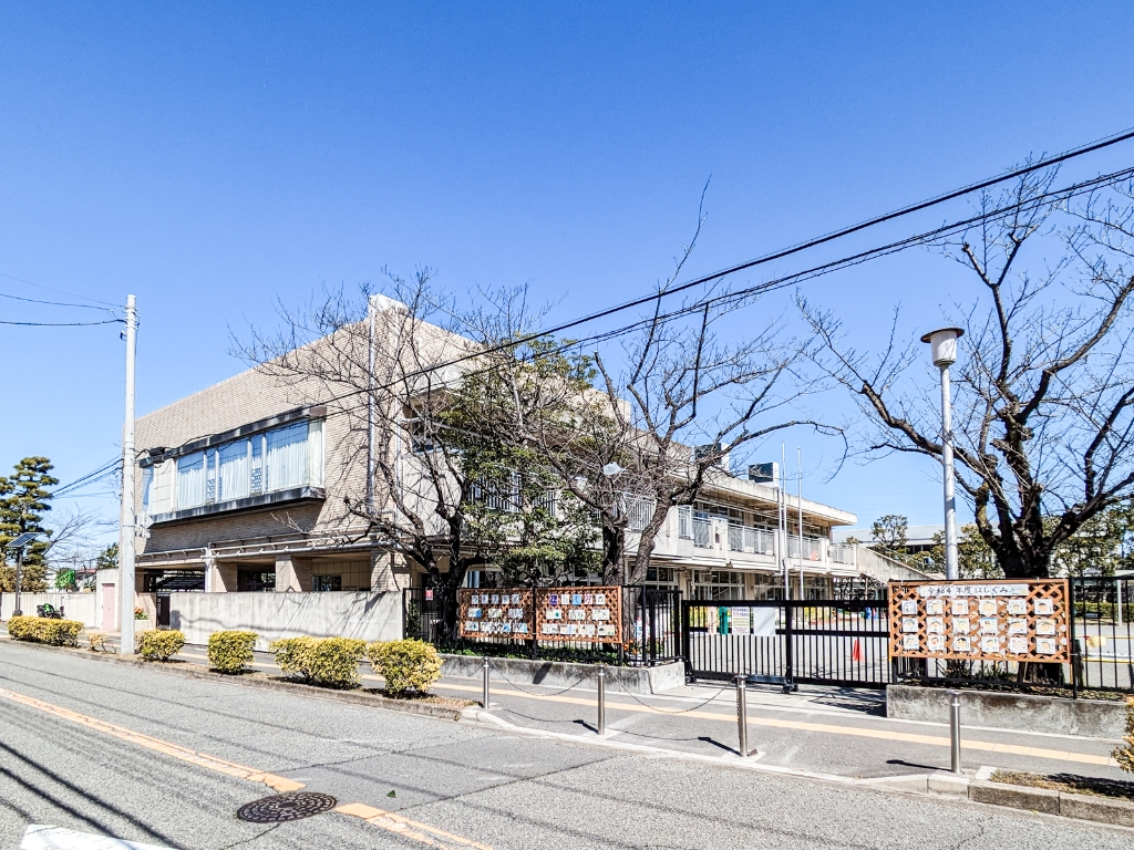 幼稚園・保育園　浦安市立美浜北認定こども園（幼稚園・保育園）まで285m