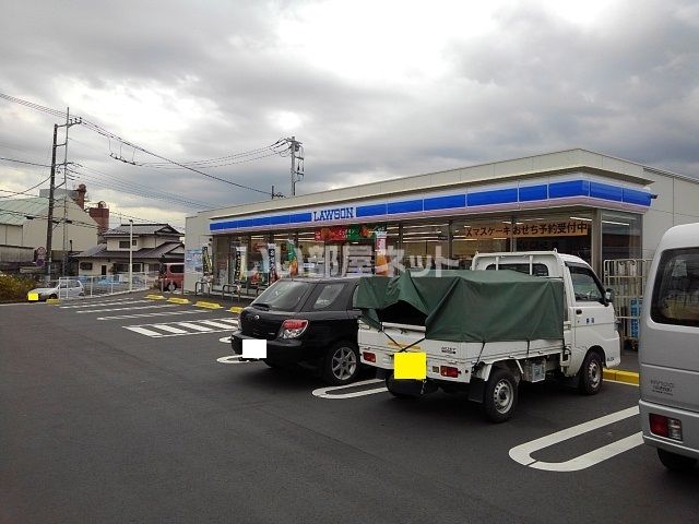 コンビニ　ローソン 富士伝法店（コンビニ）まで1009m