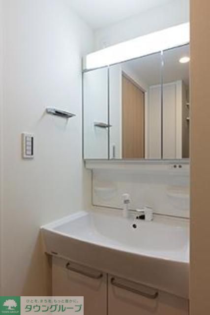 洗面設備　※写真は同タイプ住戸です。
