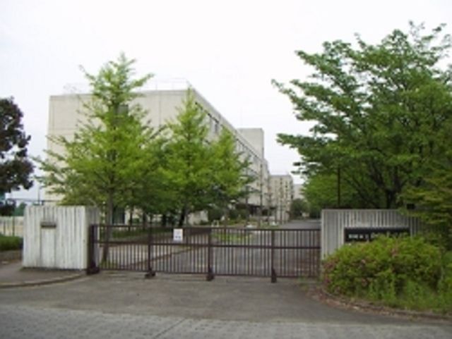 中学校　川崎市立南菅中学校（中学校）まで1087m