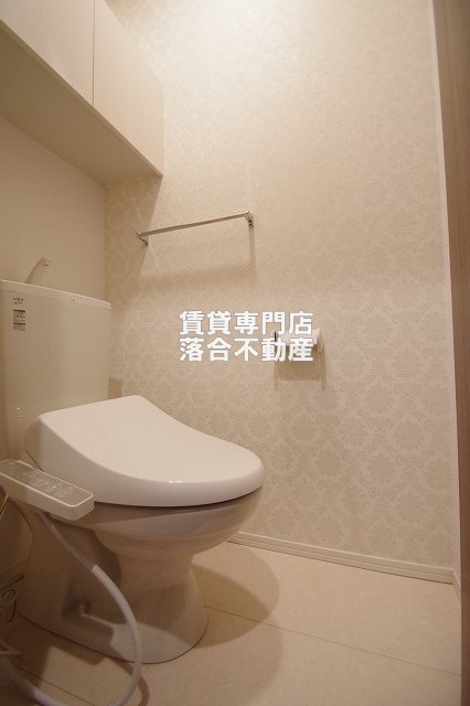 トイレ　温水洗浄暖房便座付き