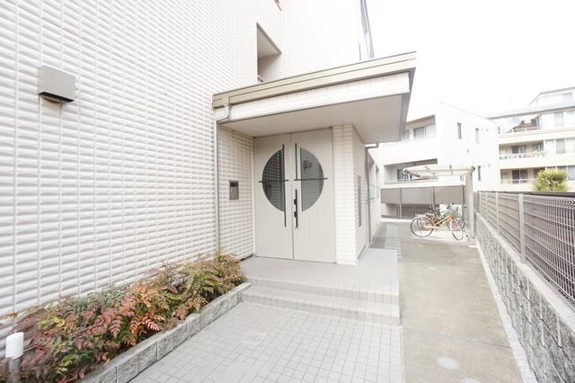 エントランス　★タウンハウジング鷺沼店まで→ＴＥＬ0448706656★